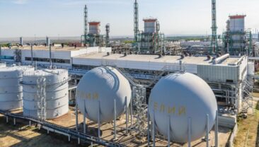 Удар по стратегічним об’єктам в РФ: пошкодження газопереробного заводу та космічного центру