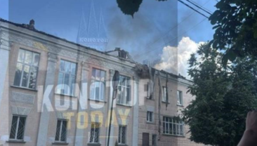 Окупанти завдали удару по кінотеатру в Конотопі: четверо поранених