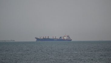 Оман відкриває тимчасовий транзитний коридор в Ормузському проливі