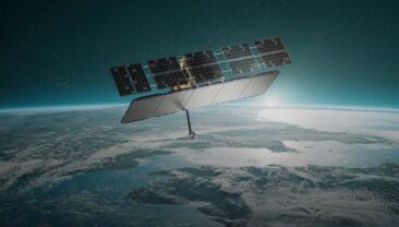 Російські супутники маневрують біля Iceye-X36: потенційна загроза для України
