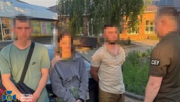 В Україні затримано чотирьох пособників ФСБ за організацію підпалів автомобілів Сил оборони