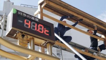 У Франції зупинили два ядерні реактори через рекордну спеку