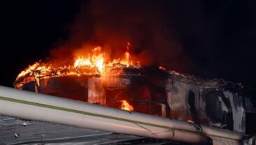 Спасатели ліквідували пожежі після атак на АЗС в Україні