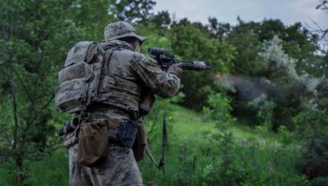 На Покровському напрямку героїчно відбито 18 атак окупантів
