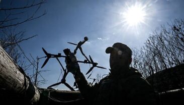 Українські військові закликають російських солдатів скласти зброю