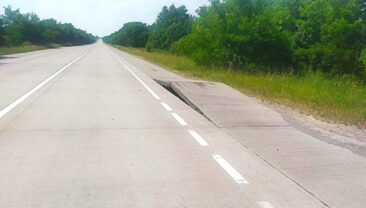 В Житомирській області бетонні плити деформуються через спеку
