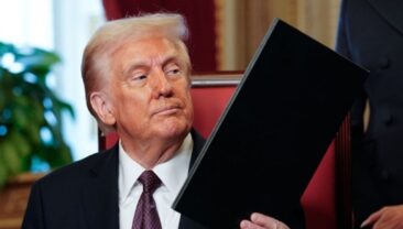 Верховний суд США визнав указ Трампа про позбавлення права на громадянство незаконним