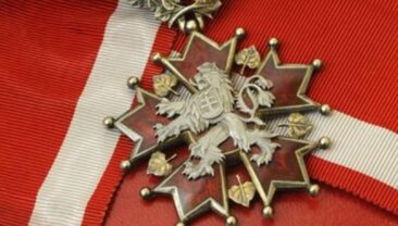 Чеська партія пропонує позбавити Зеленського ордена Белого Льва