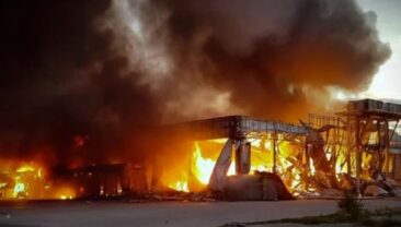 Атака дронів в Николаївській області: пожежа у супермаркеті