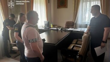 Службові особи митниці підозрюються у зловживанні посадовим становищем
