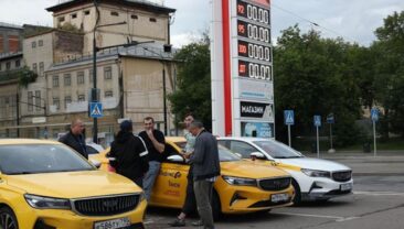 Атаки дронів на НПЗ призвели до рекордного зростання цін на паливо в Росії