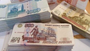 Обсяг готівки в Росії продовжує зростати: у червні на 449,7 млрд рублів більше