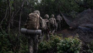 Незламні захисники України продовжують затримувати ворожі атаки