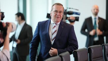Глава Міноборони Німеччини про ситуацію в Україні: російські втрати зростають
