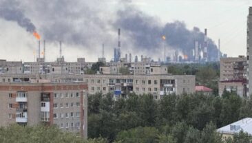 Атака дронів на Омський НПЗ: модифіковані FP-1 пролетіли більше 2500 км