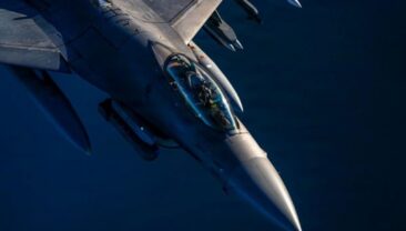 США завдали ударів по Ірану у відповідь на атаки на комерційні судна