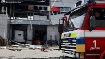 Атака російських військ на логістичну компанію в Дніпровському районі