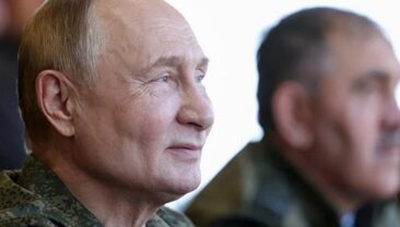 Словами відваги: перегляди агресора та безстрашні герої України
