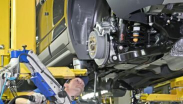 BMW продовжує виробництво автомобілів в Росії незаконно