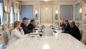 Зеленський обговорив нові санкції з американськими політиками