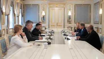 Президент Зеленський та конгресмен Маккол обговорили підсумки саміту НАТО