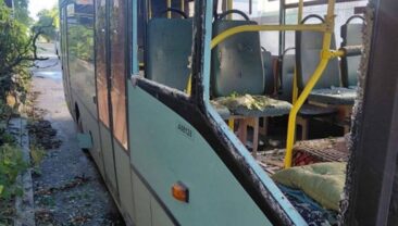 Російські окупанти продовжують атакувати Херсон: постраждали цивільні