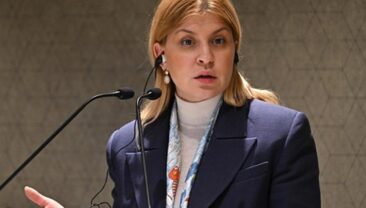Стефанишина звернулася з проханням про звільнення з посади посла в США