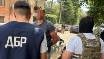 В Буковині затримали військового за організацію незаконного переправлення через кордон
