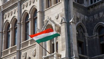 Венгрія планує зміцнити оборонні можливості та дистанціюватися від Росії