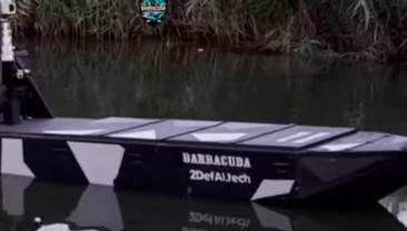 ВМС України продемонстрували, як працює морський дрон “Баракуда”