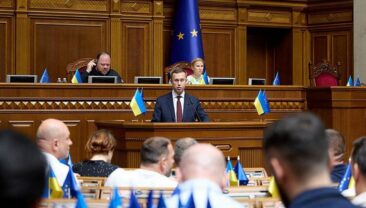 Україна залишиться без міністра оборони на місяць, заявляє народний депутат
