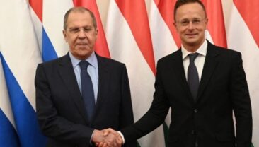Венгрія розслідує зв’язки колишнього глави МЗС із Росією