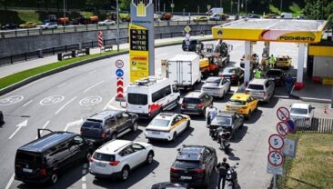 Ситуація з постачанням пального в Москві: черги мінімальні