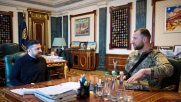 Новий виконувач обов’язків міністра оборони під контролем дальнобойних операцій