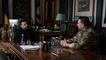 Зеленський обговорив ситуацію на фронті та потреби ЗСУ