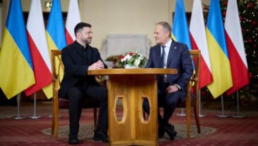 Туск висловив готовність до діалогу з Україною