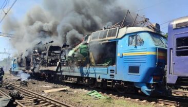Агресор атакував цивільний потяг у Запоріжжі