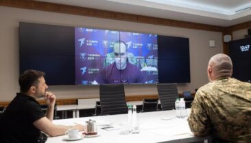 Зеленський зустрівся з командирами на тлі чуток про зміну головнокомандувача