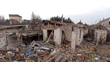 Авіаудар по Харьковщині: мати і дитина під завалами