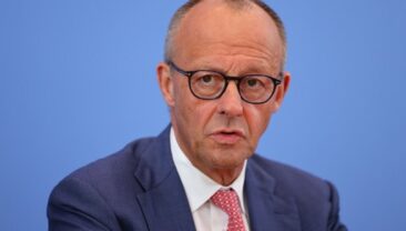 Канцлер Німеччини не виключає кадрових змін у уряді