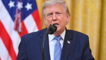 Трамп вводить нові тарифи на канадські товари