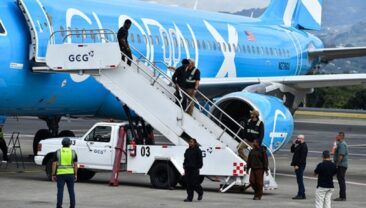 США планують створення власного авіапарку для депортацій