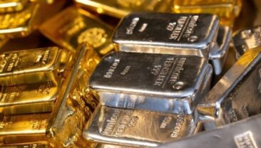 Центробанк РФ зменшує золоті резерви для покриття бюджетного дефіциту
