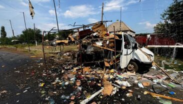 Агресори безжально поцілюють у мирних жителів: на Донеччині нові жертви обстрілів