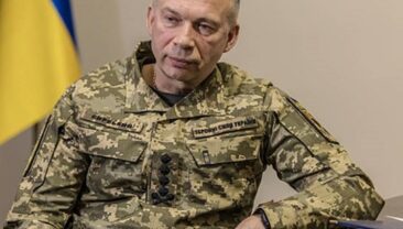 Визволення України: українці підтримують рішення про звільнення Сырського