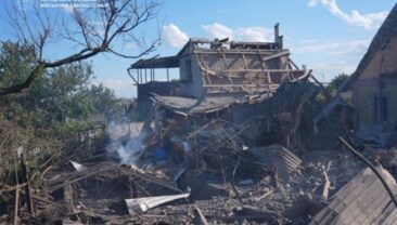 Окупанти завдали удару по Запорізькому району, під завалами можуть залишатися люди