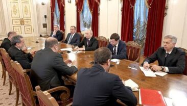 Зеленський: Оточення Путіна усвідомлює відповідальність за війну
