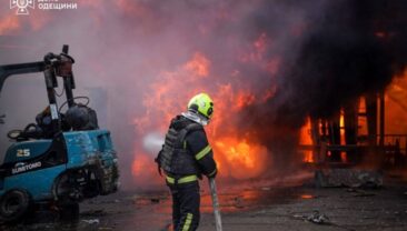 Три загиблих та більше тридцяти поранених внаслідок атак Росії по Україні