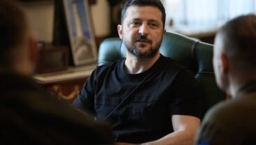 Зеленський провів нараду з військовим керівництвом щодо відповідей на російські удари