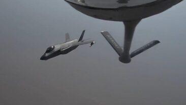 Американські військові вивели з ладу судно, яке намагалося прорвати блокаду